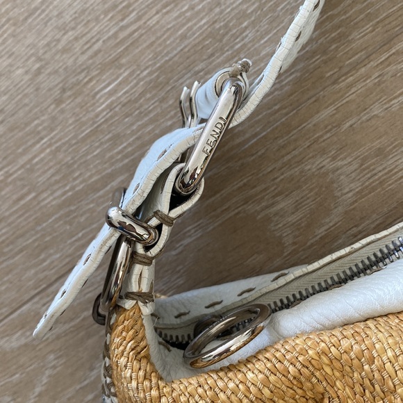 FENDI Oyster Selleria Lavorazione a Mano handbag. Straw/white leather!! - Picture 6 of 16